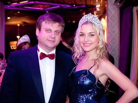 «Миссис Россию» пыталась шантажировать старушка