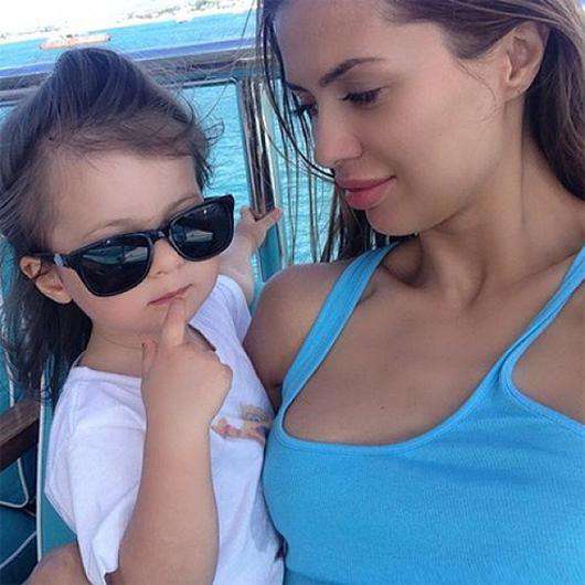 Виктория Боня с дочерью. Фото: Instagram.com/victoriabonya.