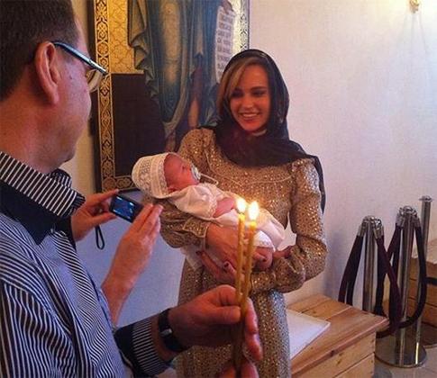 Глюк`Оzа стала крестной матерью