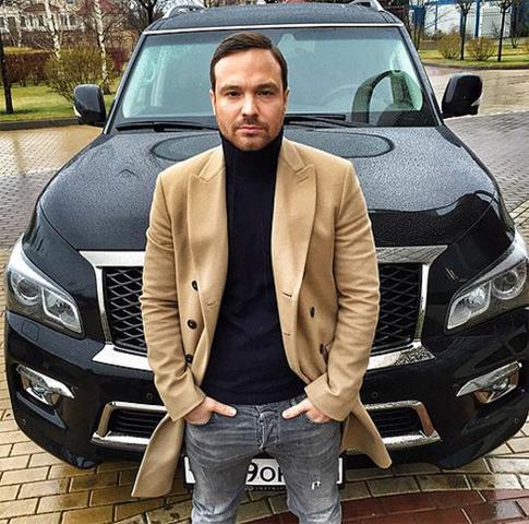 Завидный жених Алексей Чадов показал огромный автомобиль