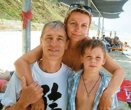 Сергей Варчук с женой и сыном. Фото: личный архив.
