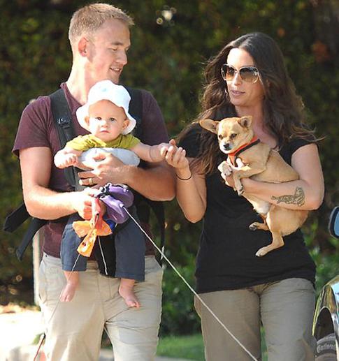 Аланис Мориссетт судится с домработницей