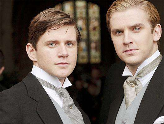 «Аббатство Даунтон» вернуло в моду крахмальные воротнички. Кадр из сериала.