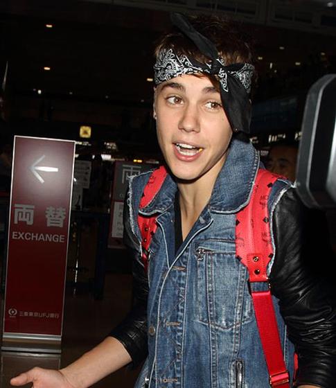 Джастину Биберу стало плохо на сцене