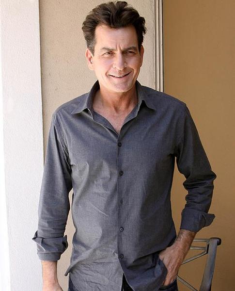 Чарли Шин встречается с порнозвездой