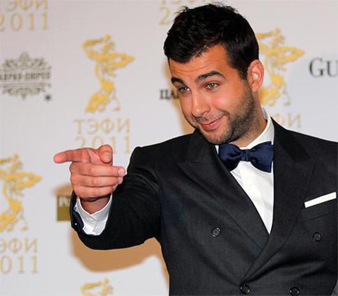 Иван Ургант построил дом с теплицей