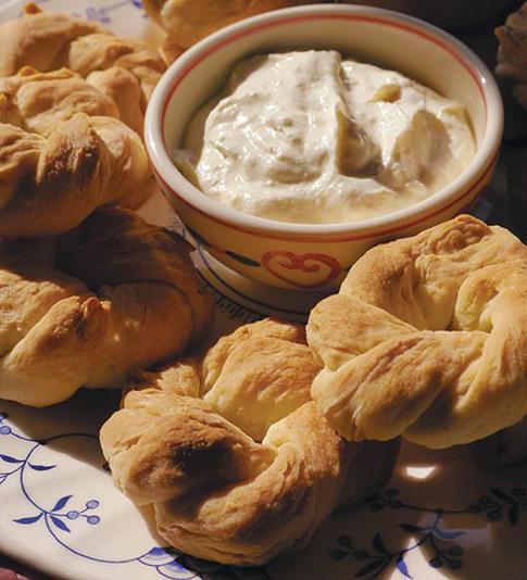 Итальянская закуска — таралли со сметанным соусом