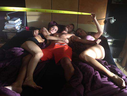 В новом видео T-Killah есть откровенные сцены, в которых приняли участие эффектные девушки. Фото: материалы пресс-служб.