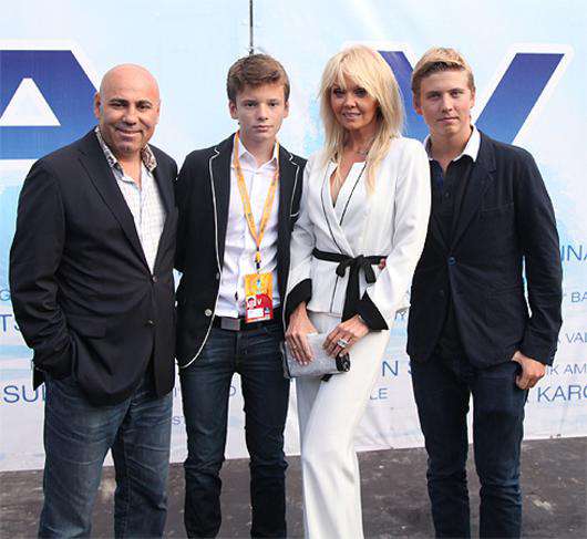 Валерия и Иосиф Пригожин с детьми. 