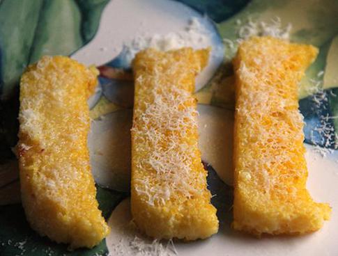 Готовим поленту с сыром