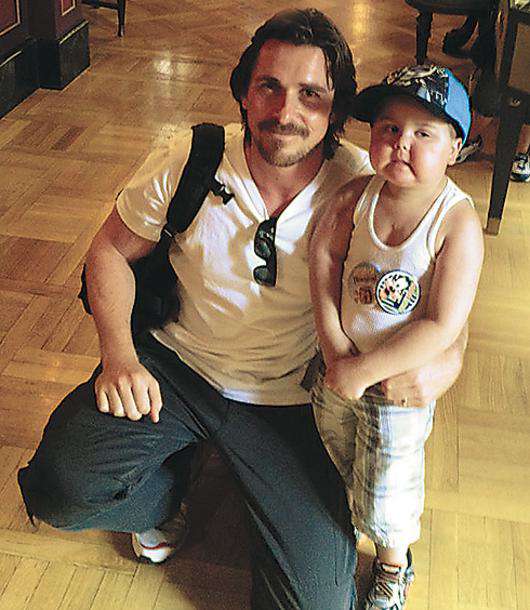 Кристиан Бэйл и Джейден Барбер. Фото: Twitter.com.