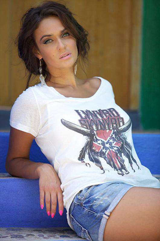 Алена Водонаева.