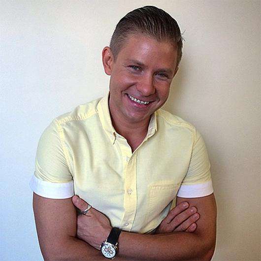 Несмотря на все неприятности, Митя Фомин продолжает улыбаться. Фото: Instagram.com/mf_agent.