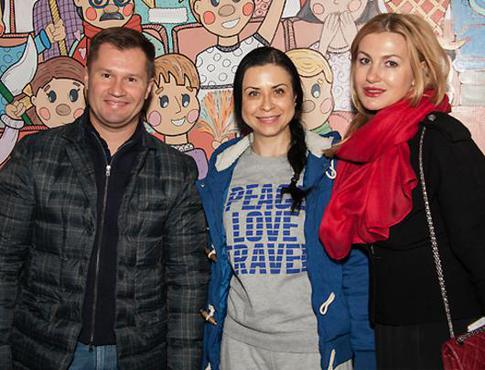 Звезды устроили гонки на самокатах