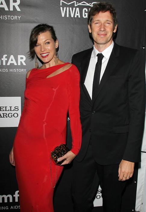 Милла Йовович ждет девочку