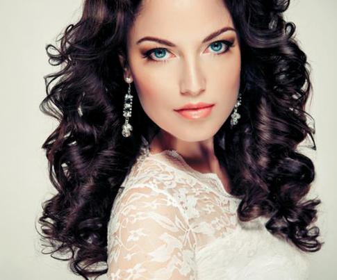 Незаменимые помощники: средства для идеальной укладки