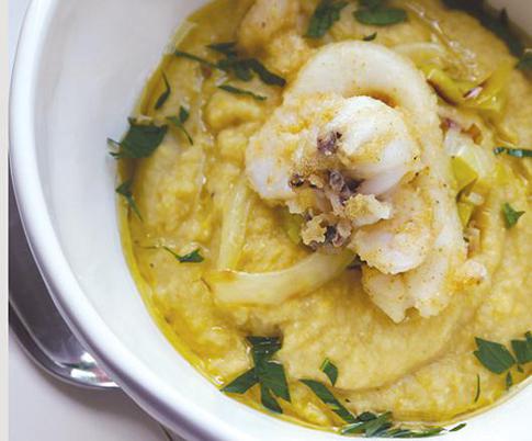 Любителям экзотики: суп из нута с креветками и кальмарами