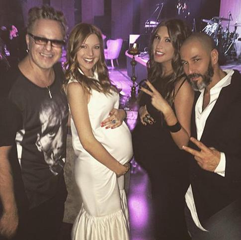 Подольская и Топурия сравнили беременные животики