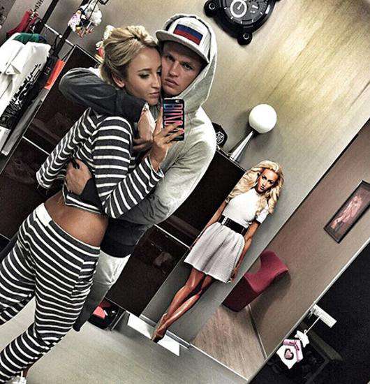 Дмитрий Тарасов и Ольга Бузова опубликовали это селфи после разразившегося скандала. Фото: Instagram.com/buzova86.
