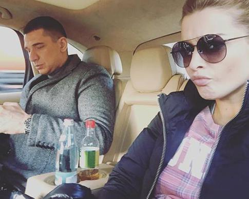 Бородина показала округлившийся животик