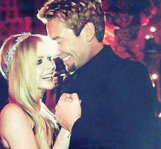 Аврил Лавин и Чед Крюгер расстались после двух лет брака. Фото: Instagram.com/avrillavigne.