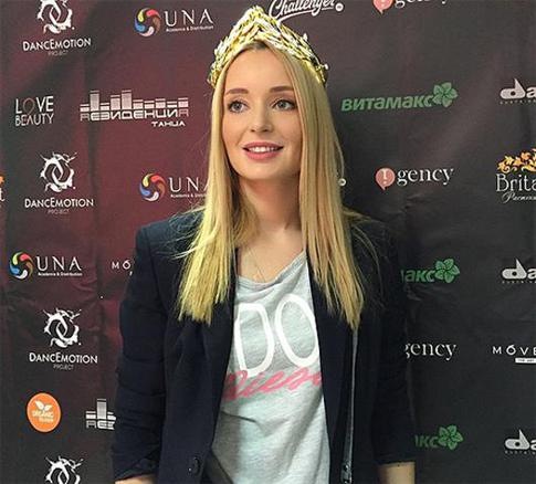 Поля Полякова отмечает первый день рождения сына