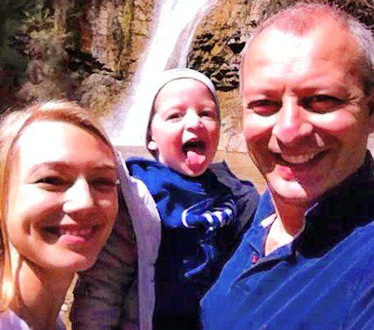 Оксана Акиньшина с мужем Арчилом Геловани и сыном. Фото: Instagram.com/oksana_akinshina.