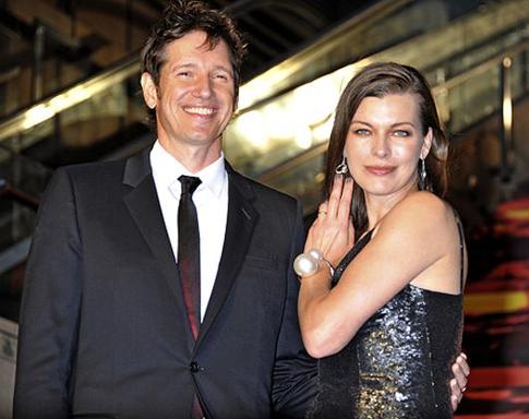 Милла Йовович объявила о беременности