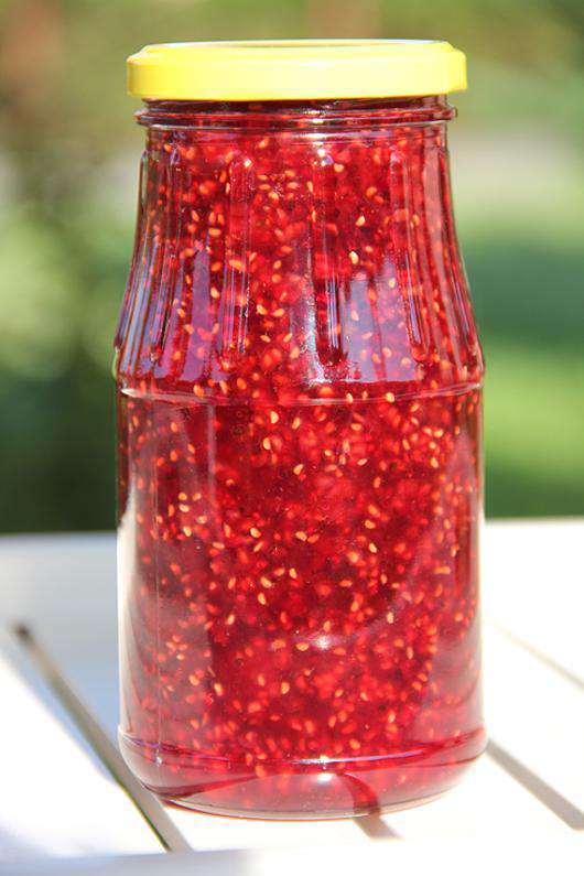 Варенье из малины и красной смородины. 