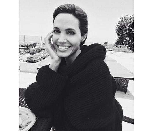 Анджелина Джоли глазами Марио Тестино. Фото: Instagram.com/mariotestino.