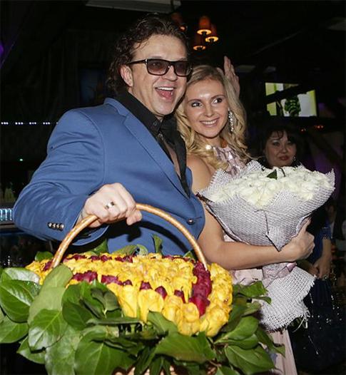 Рому Жукова и его жену избили