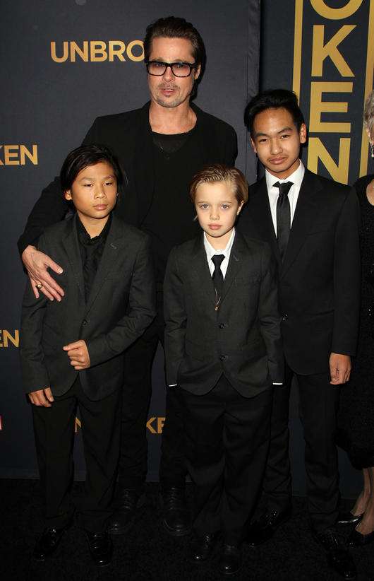 На премьере фильма Несломленный. Шило, дочь Джоли и Пита решила нарядиться как мальчик. Фото: All Over Press