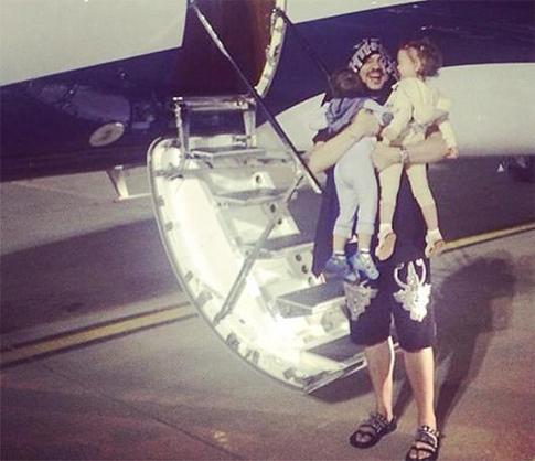 Филипп Киркоров увез детей в Израиль