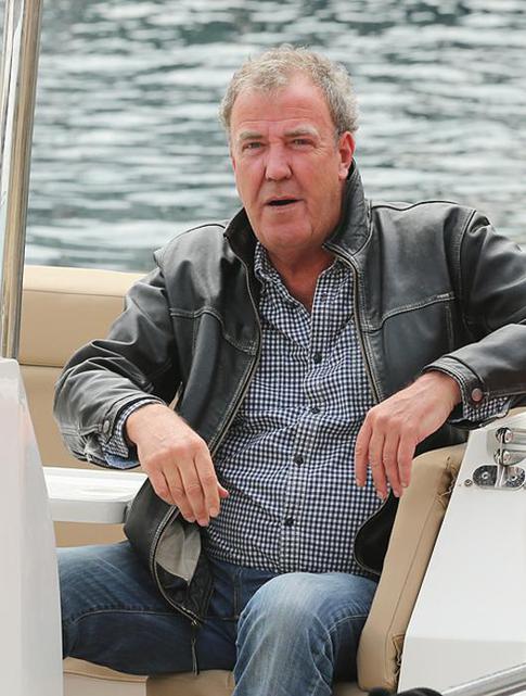 Джереми Кларксон в молодости был стройным и имел густые кудри