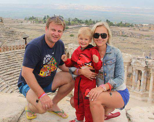 Анна Городжая с мужем и сыном в Турции. Фото: личный архив.