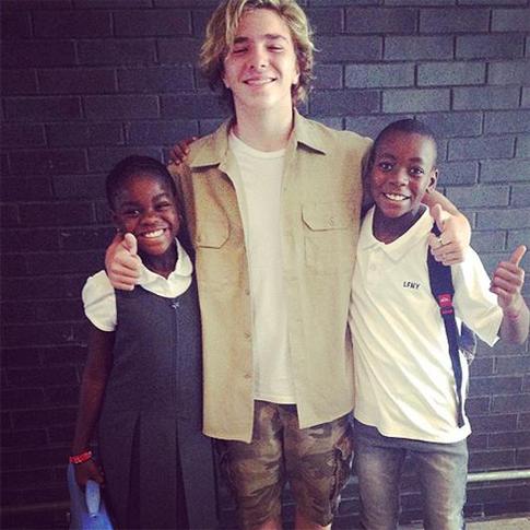 Дети Мадонны пошли в школу