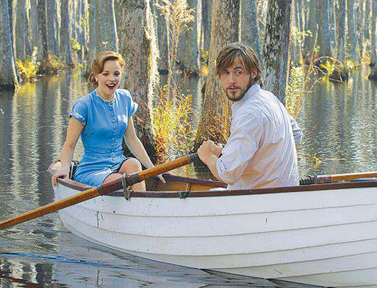 Райан Гослинг и Рэйчел Макадамс. Кадр из фильма «Дневник памяти».