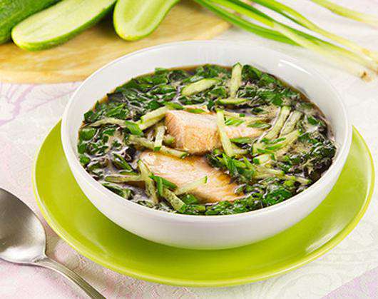 Зимой как можно чаще включайте в свой рацион супы. Фото: Lori.ru.