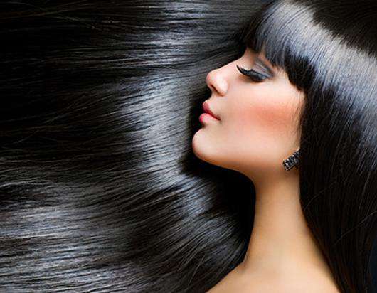 Сексуальные здоровые локоны – предел мечтаний любой девушки. Фото: Fotolia/PhotoXPress.ru.