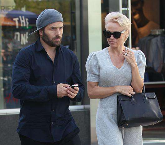 Памела Андерсон и Рик Саломон. Фото: All Over Press.