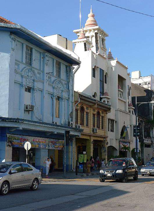 Джорджтаун, столица малайзиского острова Пенанг, напоминает какой-нибудь европейский городок...