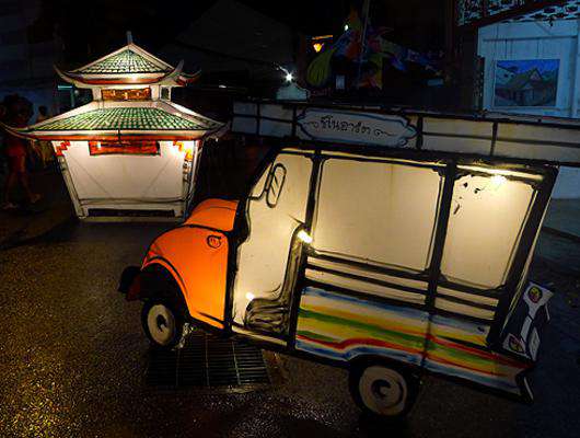 Раз в год Пхукет на время празднования Фестиваля уличной культуры погружается в прошлое.