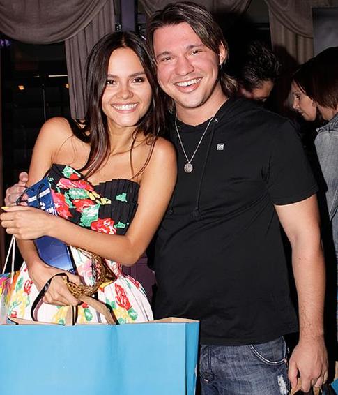 Катя Ли и Алексей Кабанов объявили себя парой