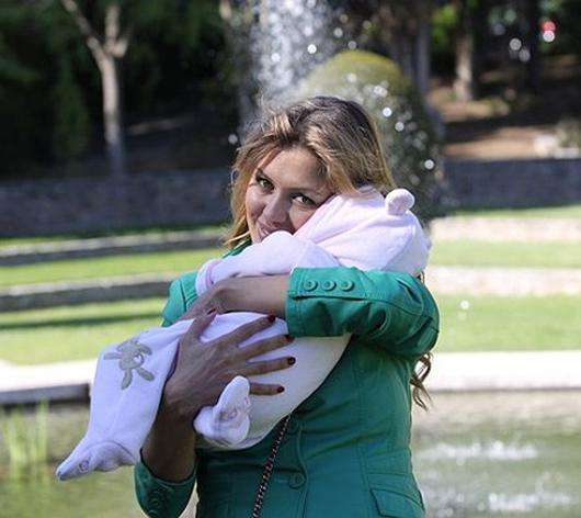 Виктория Боня с дочерью. Фото: Vk.com.