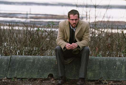 Райан не комментирует новость о том, что он был сбит автомобилеме. Кадр из фильма Теория хаоса