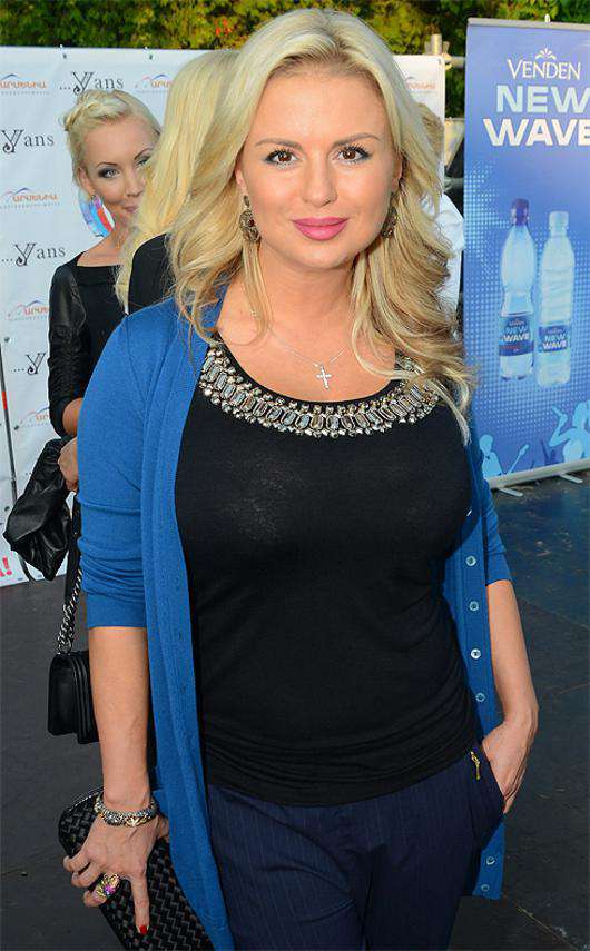 Анна Семенович.