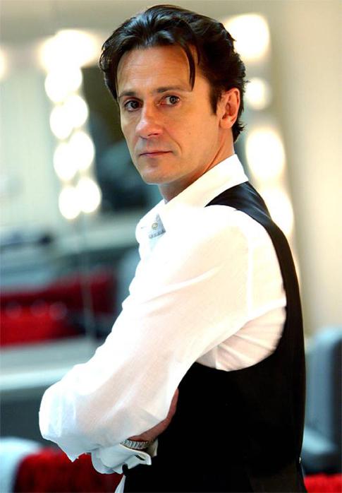 Пенсионерка подарит Олегу Меньшикову квартиру