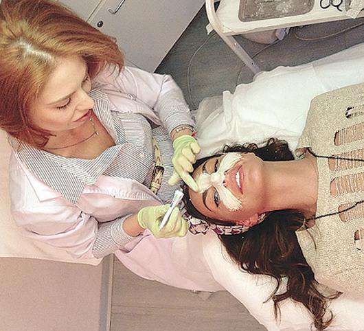 Маша Малиновская у пластического хирурга. Фото: Instagram.com/masha_malinovskaya.