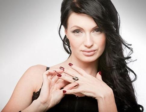 Звезда «Дома−2» выходит замуж