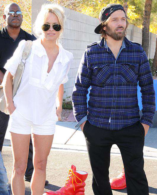 Памела Андерсон и Рик Саломон. Фото: Rex Features/Fotodom.ru.